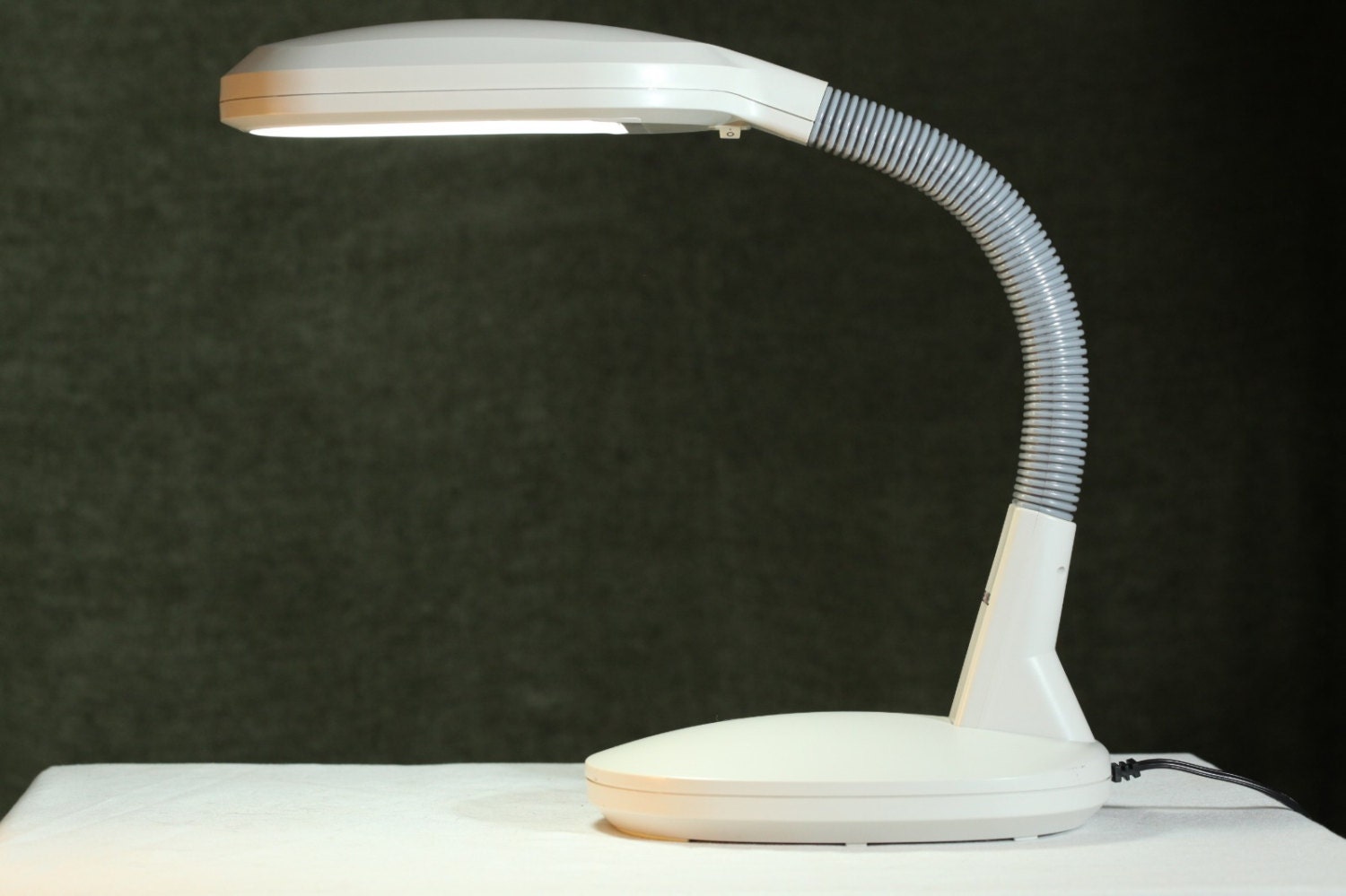 Bell and Howell Adjustable SUNLIGHT Table Lamp Compact