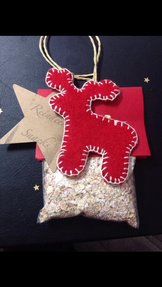 Reindeer Food with Handmade Felt Hanging Christmas Tree Decoration 