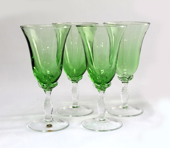 Vintage wine glasses green with clear base made in Italy hand