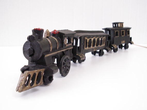 Vintage Cast Iron Train Set Locomotive Engine Passenger