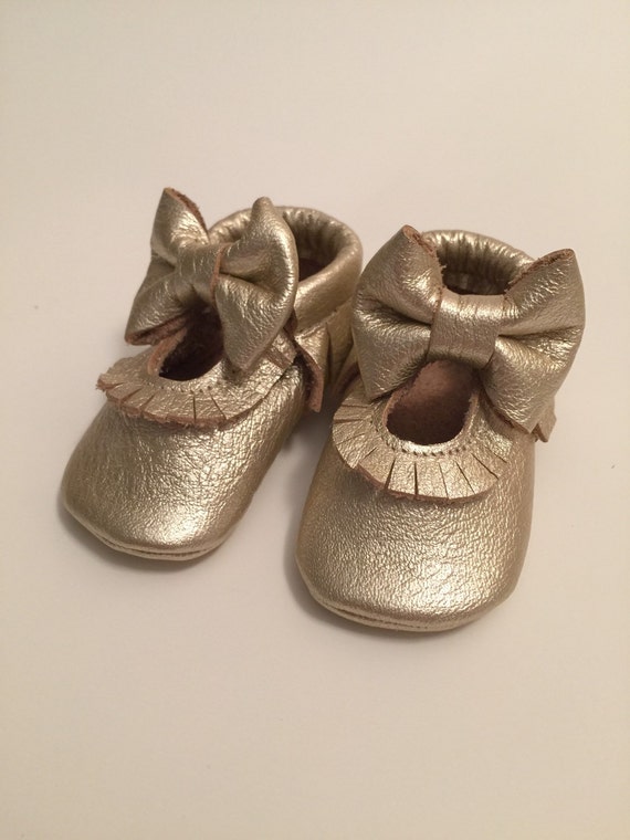 Mary Jane Leather Baby Moccasins by Lizziehomemade on Etsy