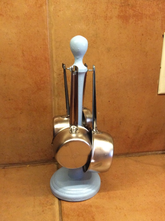 Vintage Wood Measuring Spoon Holder by SewANeedleinhaystack