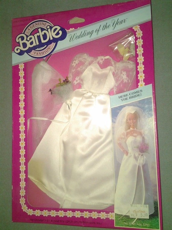 1982 holiday barbie in box