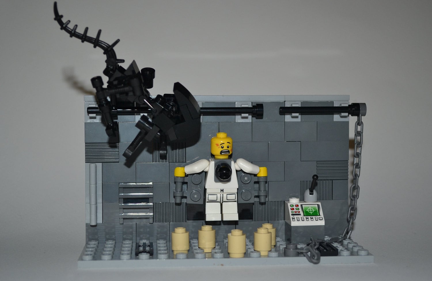 Custom Lego Xenomorph Alien Set with Chest Burst Minifigure