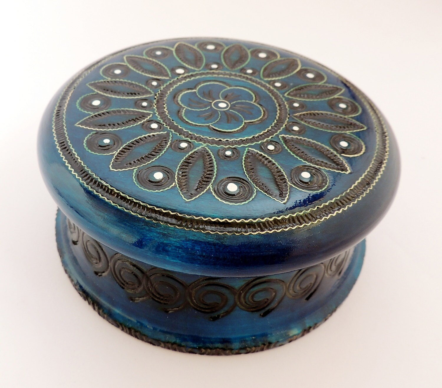 Handmade Blue Round Jewellery/ Trinket Box by KrakowChessAndCrafts