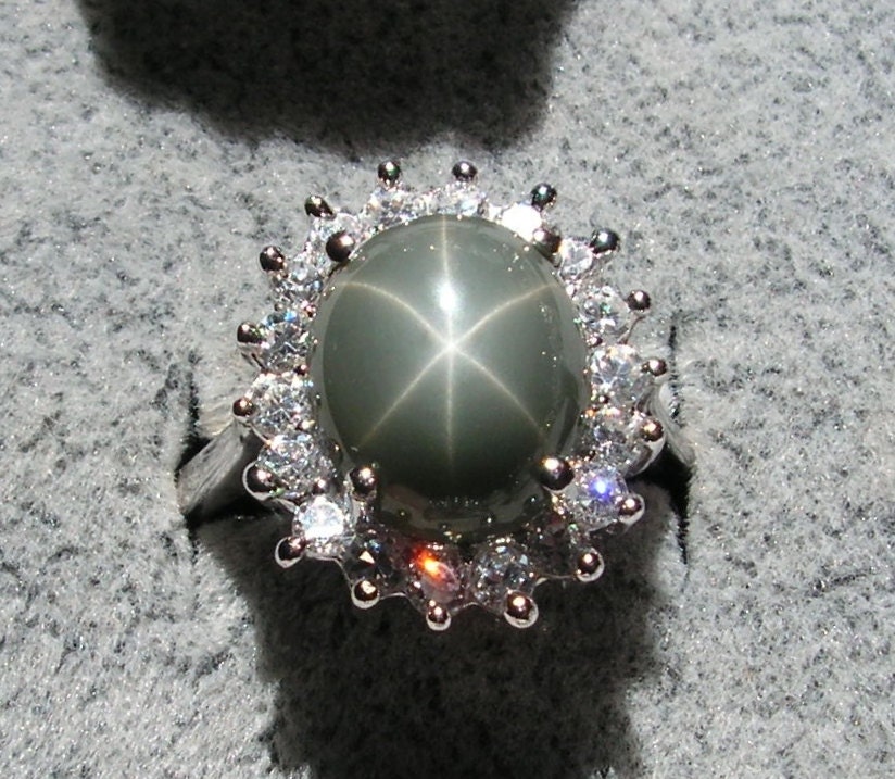 VINTAGE LINDE LINDY Fern Green Star Sapphire Created Cluster