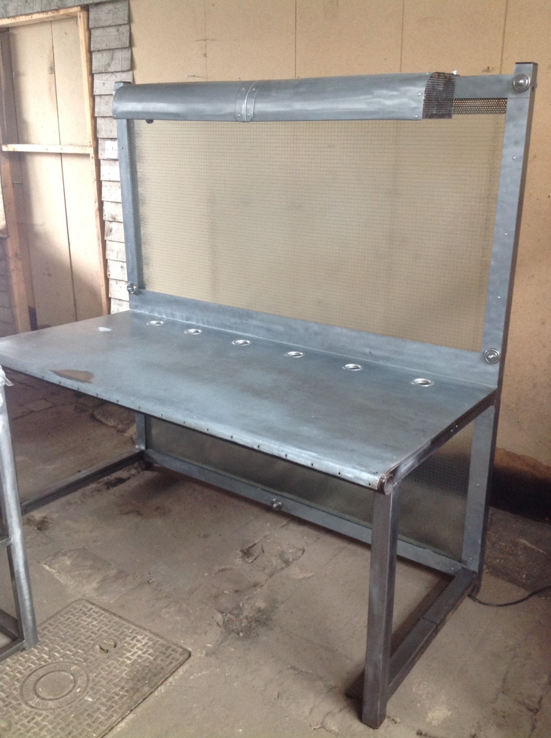 Industrial steel architects fitting/display unit Haute Juice