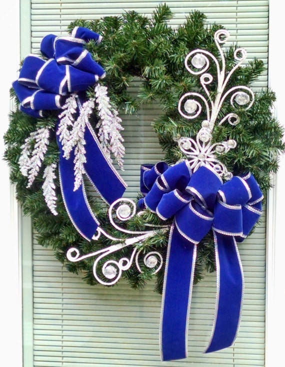 Items similar to SALE Christmas Wreath on Etsy
