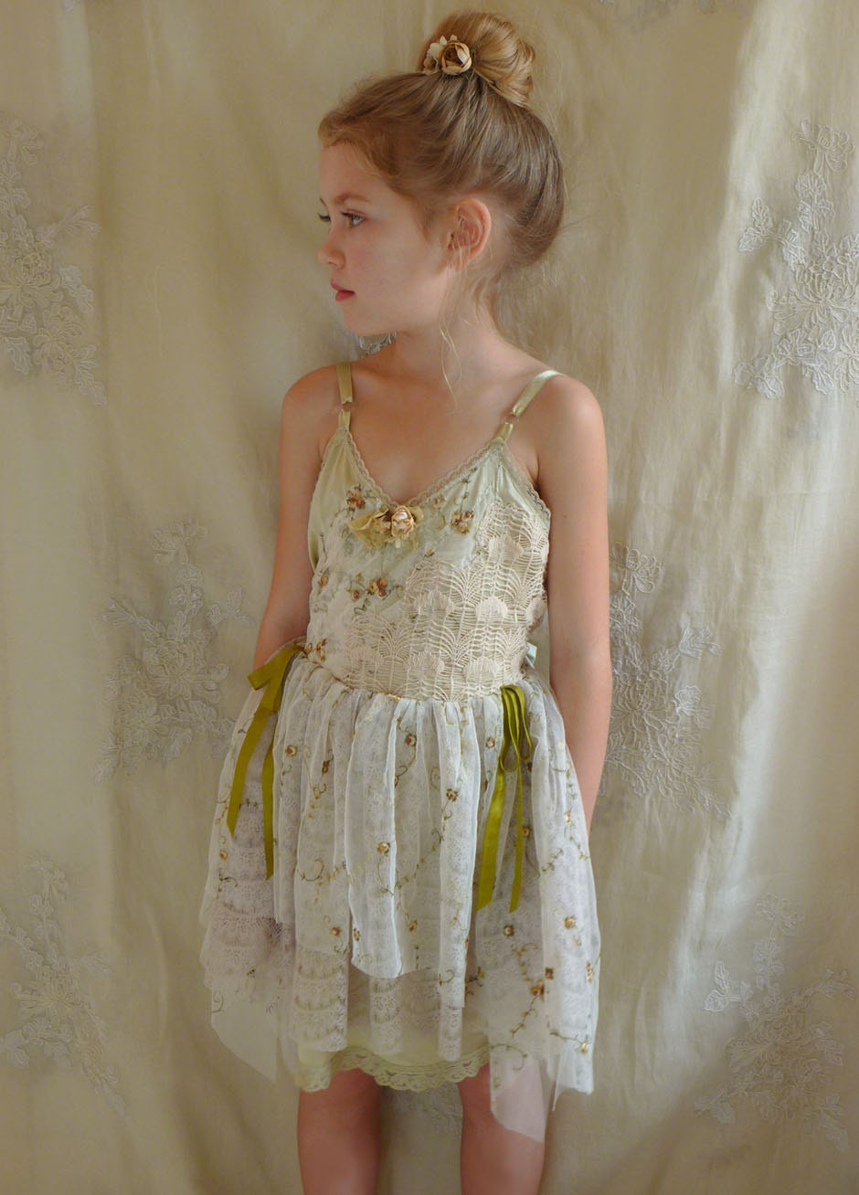 SALE Yarrow Little Girl Slip Dress... Size 7/8... whimsical