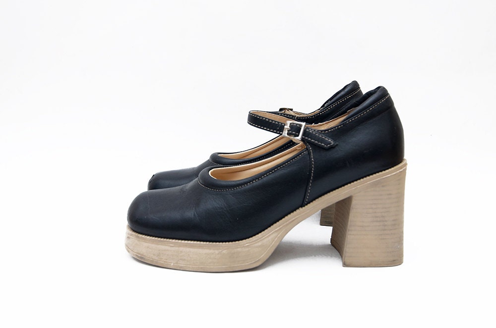 Vintage black leather women platform heeled mary jane