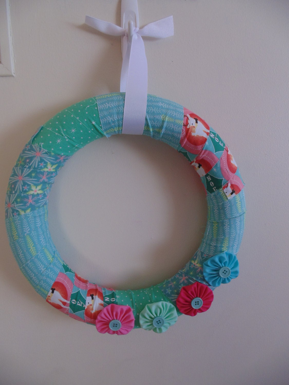 12 inch Christmas Fabric & Yo Yo Wreath