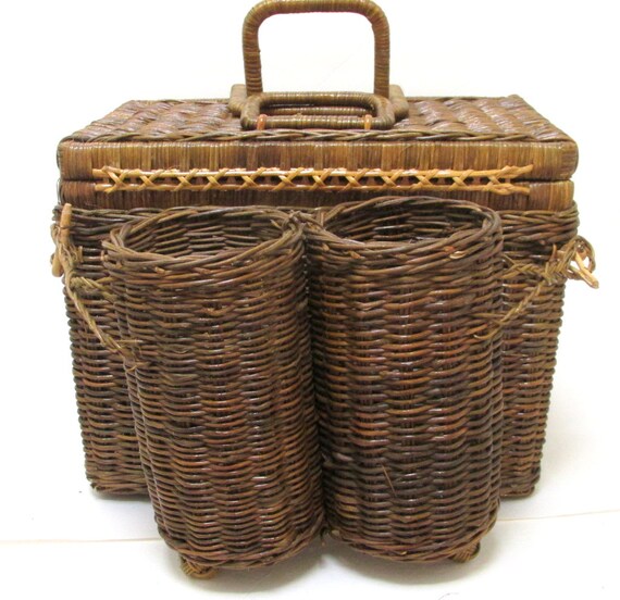 Vintage Wicker Picnic Basket with Wine Holders and Tray.