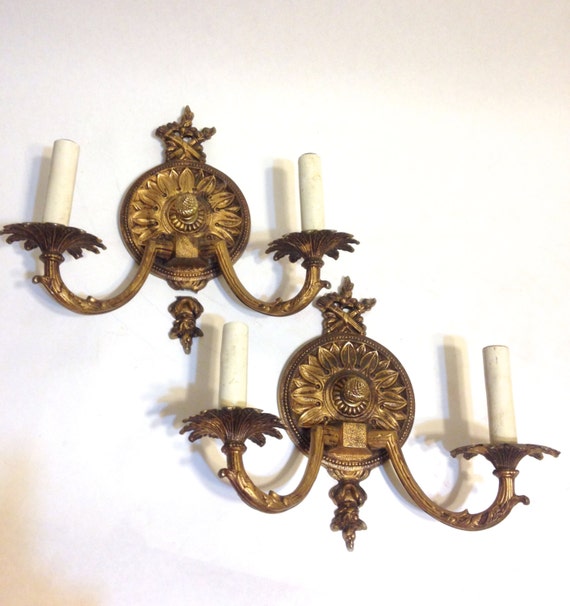 Antique Victorian Style Wall Sconce Light Fixtures Antique Victorian Style Wall Sconce Light Fixtures Underwriters Laboratories Brass Type Casting Yesteryears