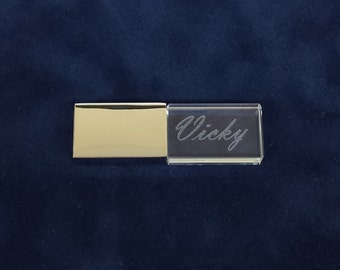 Engraved Glass USB Flash Drive, Wedding Gift, Aniversary Gift, Bridesmaid Gift, Bridal Shower Gift, Groomsmen Gift. Back to School Gift.