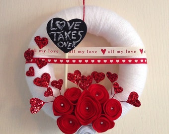 Heart to heart ... Handmade felt/yarn wreath (not only) for VALENTINE's DAY