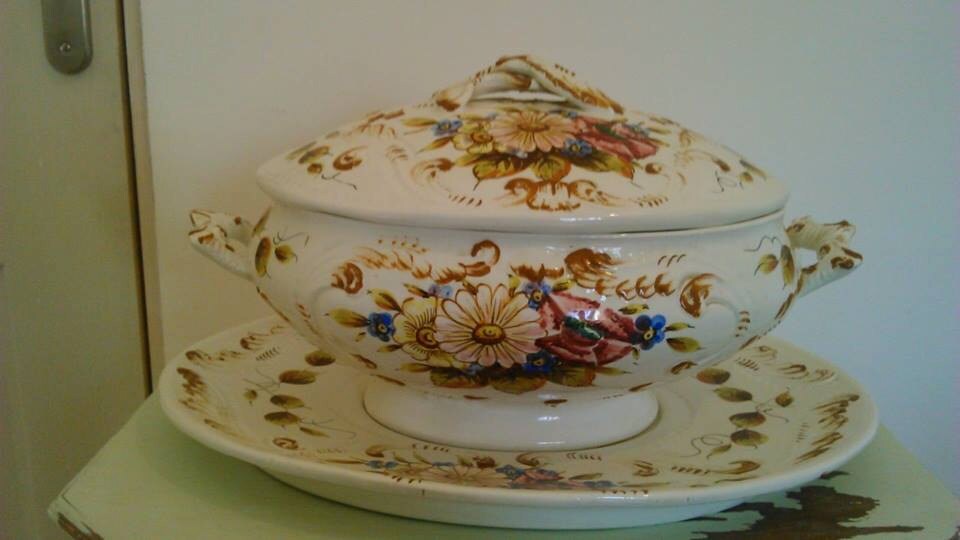 Vintage Italian Soup tureen with serving by VintagechicFrance