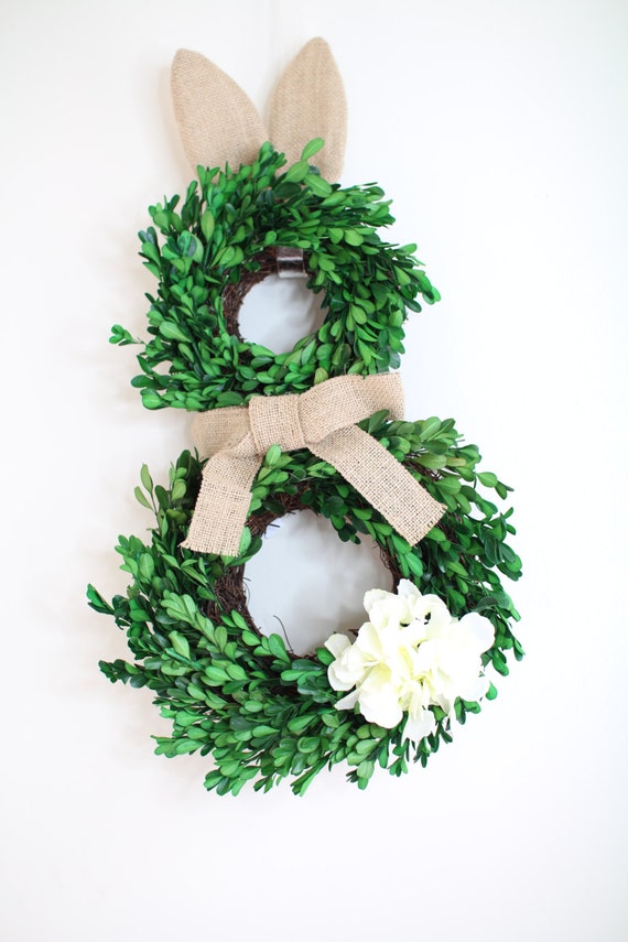 Easter Bunny. Easter Boxwood Bunny Wreath. by ThisUniqueShop