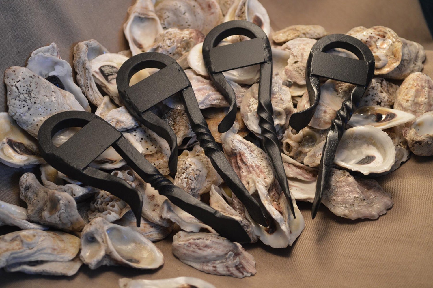 Oyster Knife & bottleopener. Set of 4. Be prepared with