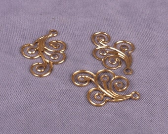 Metal Gold/Brass Vintage Swirl Pendants - 1 Pair (MJ31GOP-2)