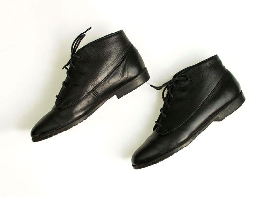 90s Vintage Black Leather Flat Ankle Boots  Size US 7  EU 37 38