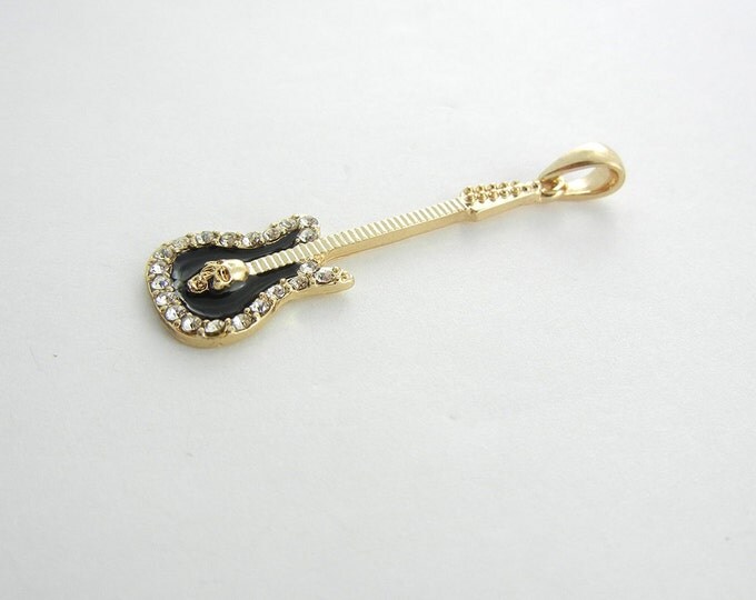 Small Gold-tone Guitar Pendant