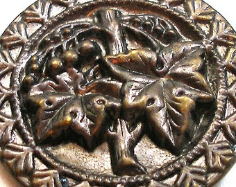 LG 1800s metal BUTTON, Victorian GrapeVine, 1.25"