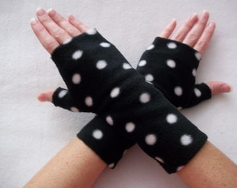 Kid's Fleece Fingerless Gloves / Black with White Polka Dots