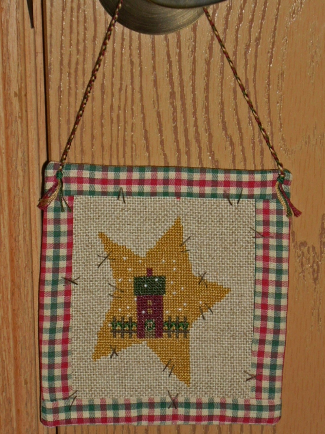 Everybody Loves Christmas CHRISTMASDoor Hanger in Counted Cross Stitch