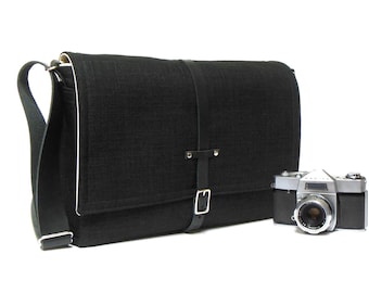Large camera / laptop messenger bag - black