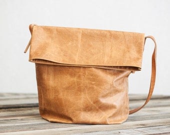 Bucket Bag Purse // Saddle Brown Leather Purse by Fullgive