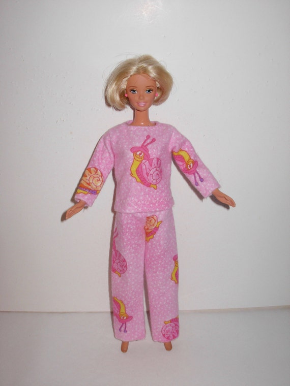 Handmade barbie clothes. Cute pajamas set for barbie doll