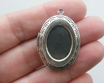 1 Locket pendant antique silver tone