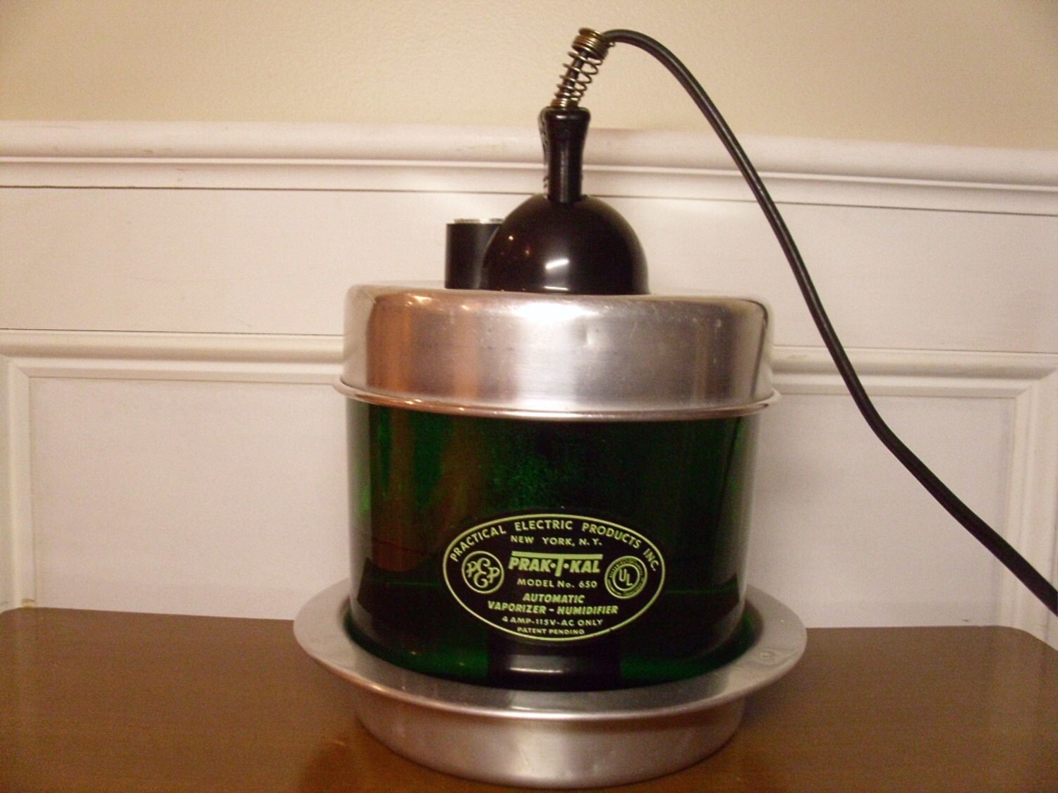 Vintage 1940's/1950's PrakTKal Vaporizer/Humidifier