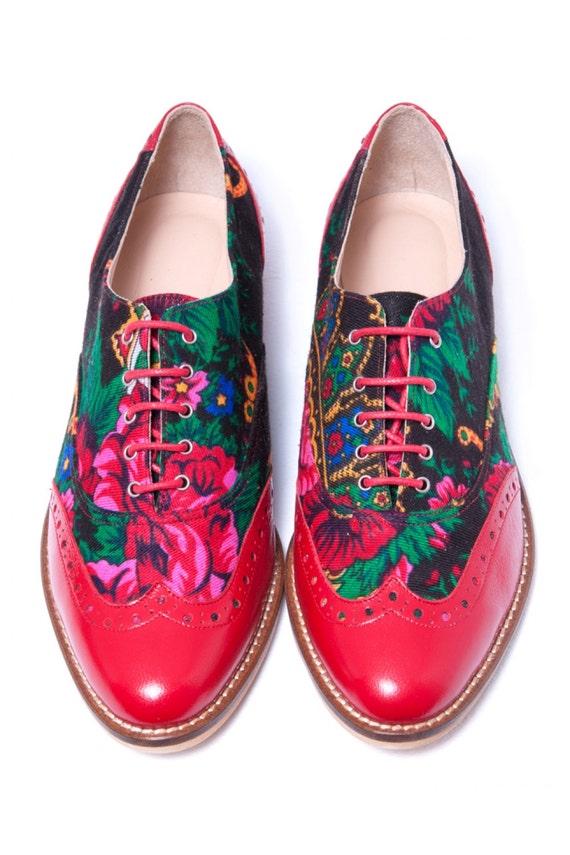 Lady Oxford shoes Red leather and Platok Russian flower print