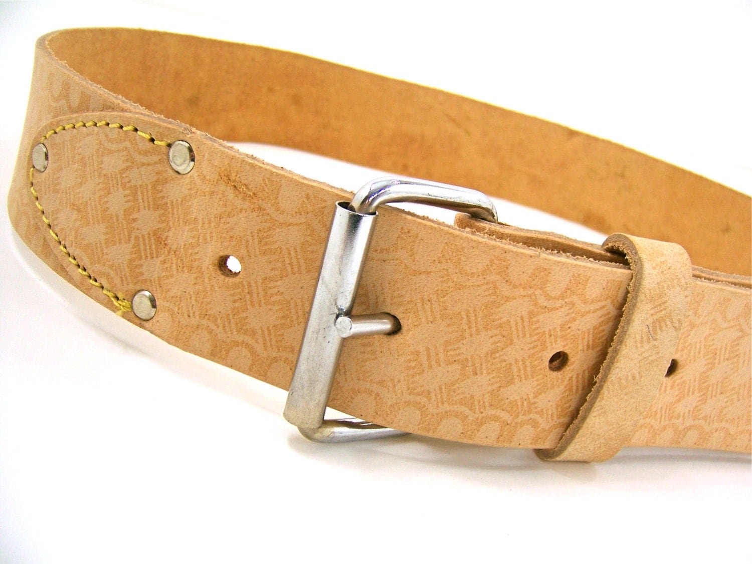 Leather belt silver buckle rivets light tan brown nude