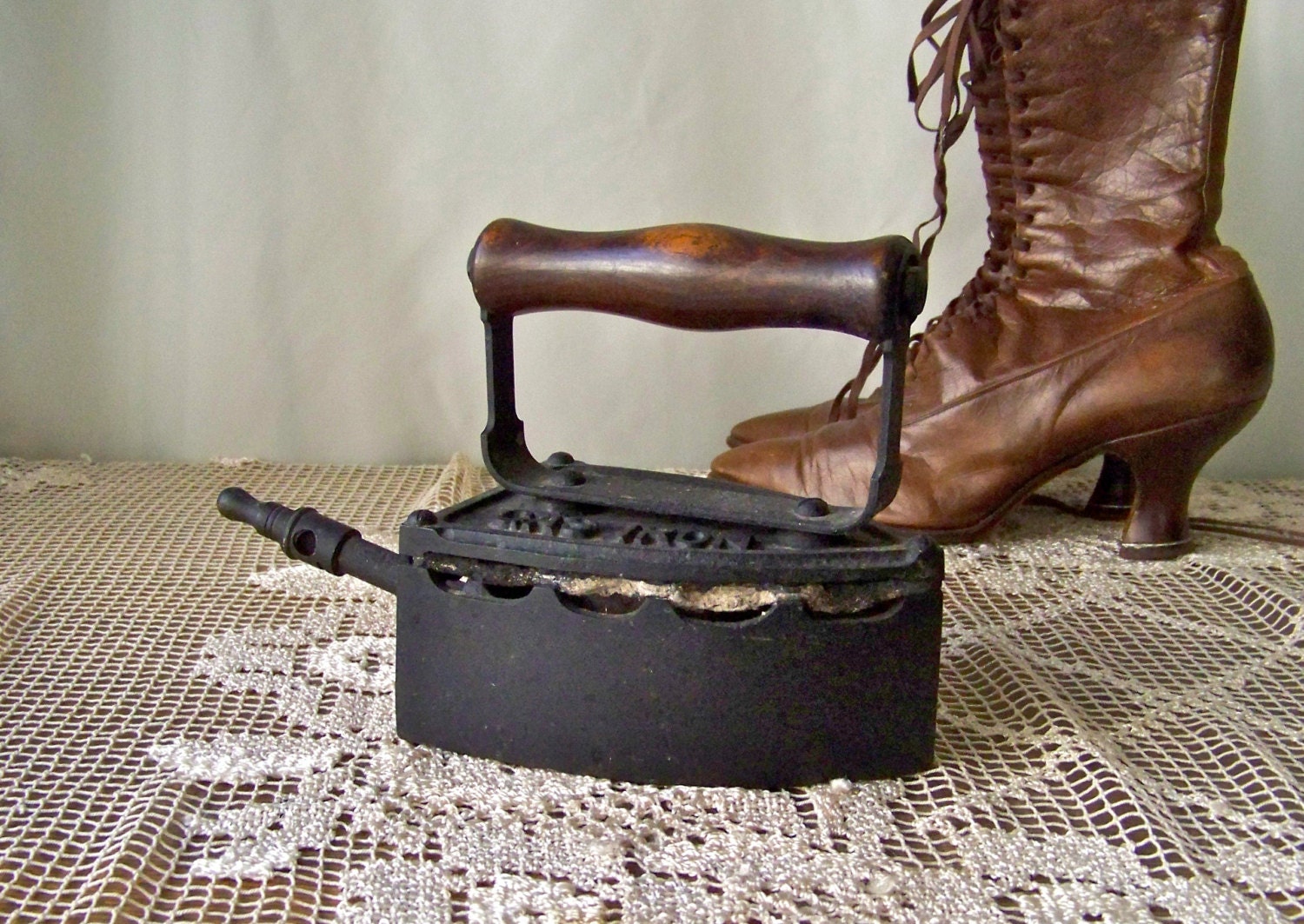 Antique Gas Iron Kenrick Natural Gas Powered by CynthiasAttic