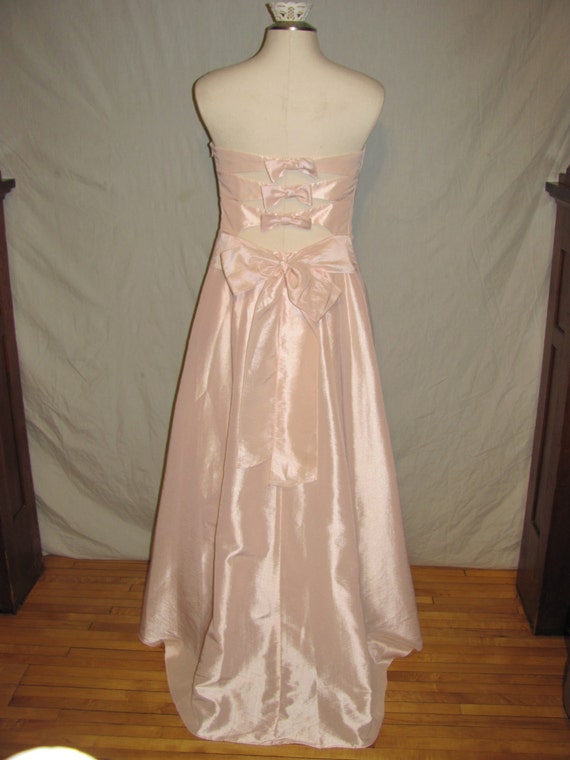 Size 12 Prom Dress Salmon pink shiny taffeta gown by Mauirocksoup