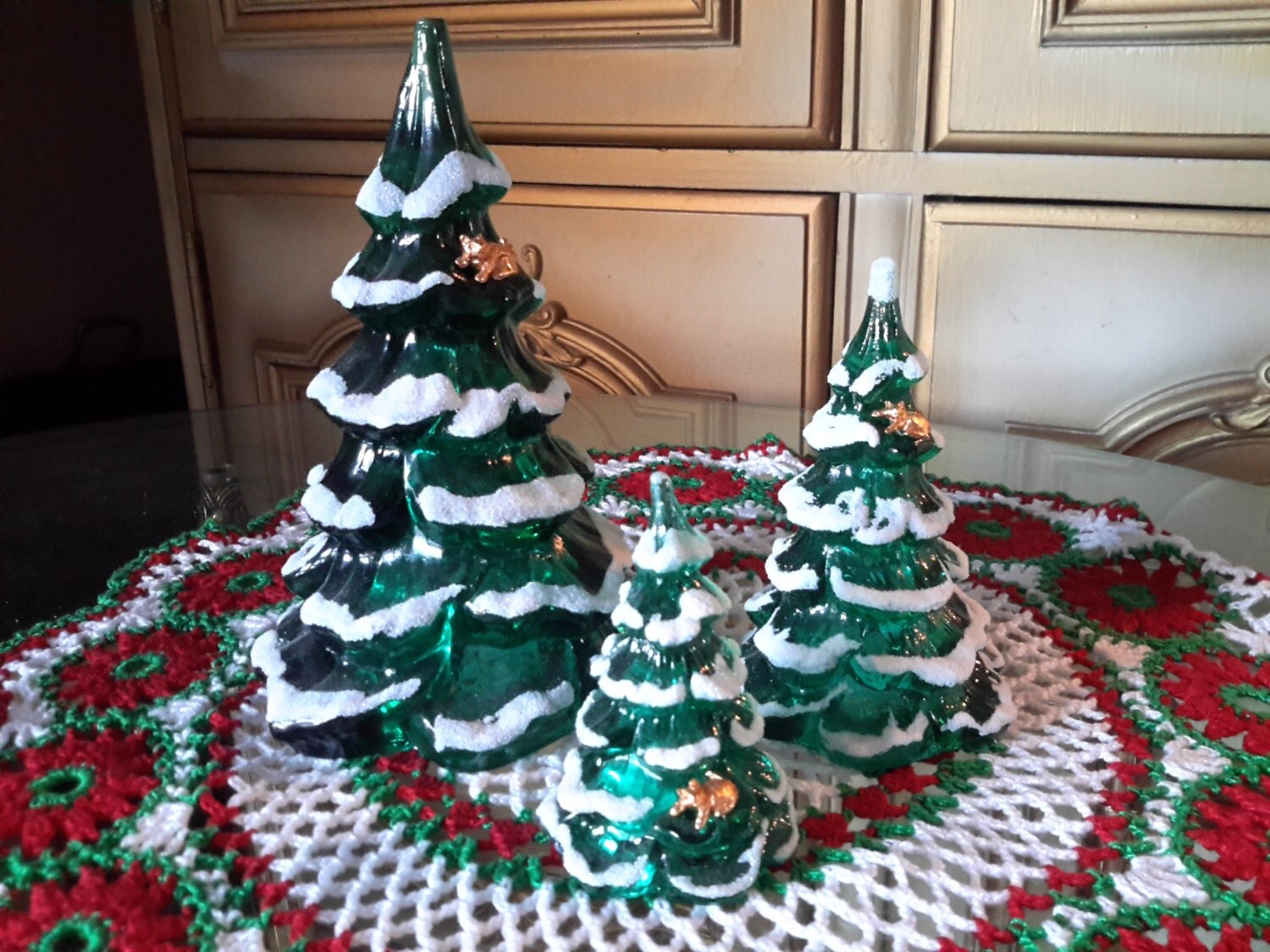 fenton glass christmas tree trio 3 green by vintagesouthwest fenton glass christmas tree trio 3 green by vintagesouthwest