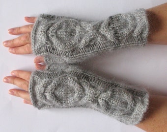 Fingerless Gloves Wrist Warmers Mittens Light Gray Knit