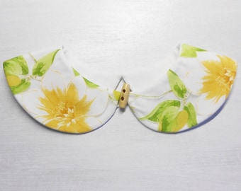 30% DISCOUNT / Floral Organza and White Jersey Detachable Handmade Peter Pan Collar Necklace / Col Claudine with Wooden Button Closure