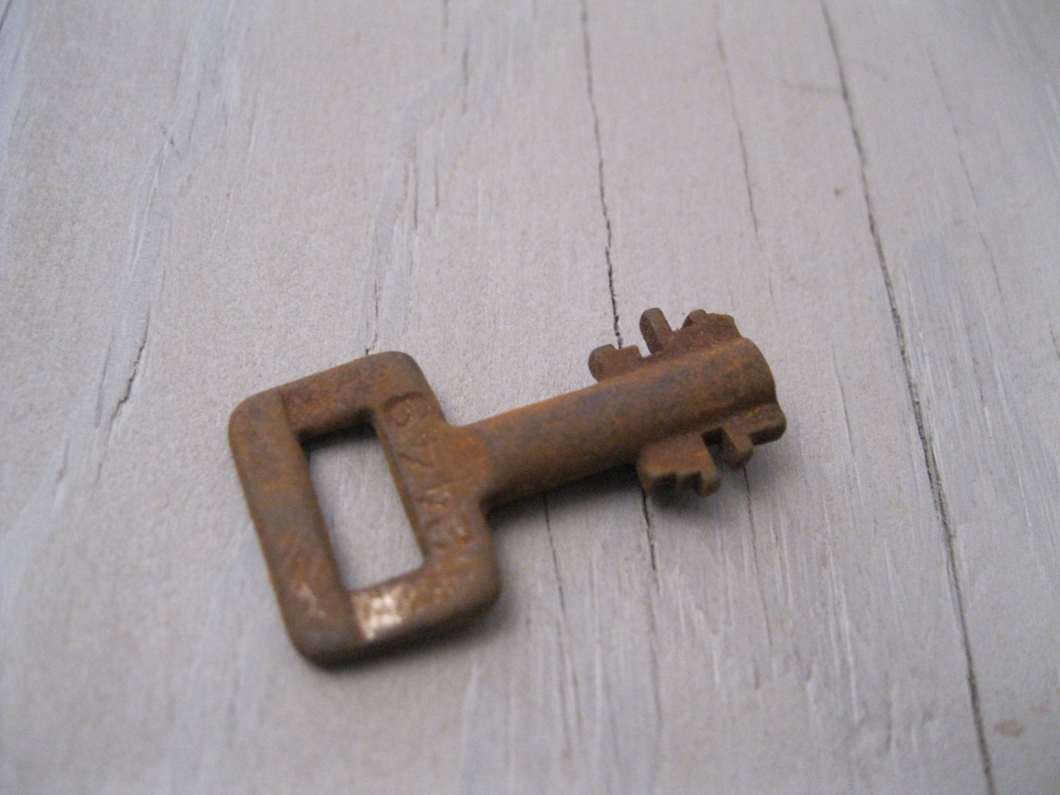 Vintage Rusty Padlock Key Key for Repurpose Unique Rusty