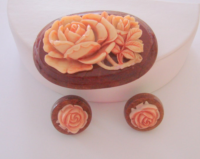 1940s Carved Celluloid Demi Parure Brooch Earrings / Cream / Coral / Floral / Vintage Jewelry / Jewellery