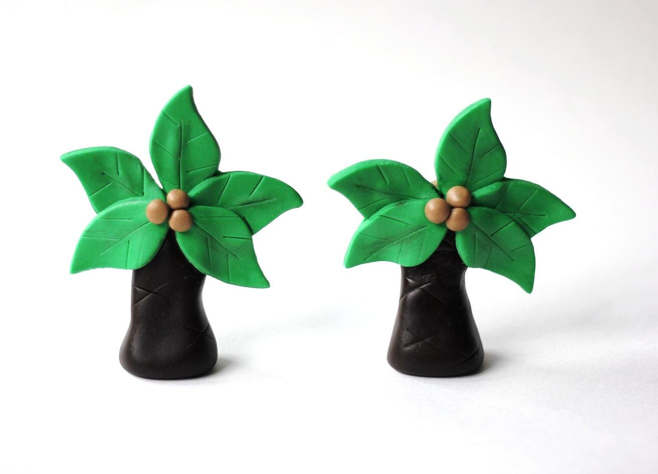 Fondant tree cake topper. Fondant jungle tree. Fondant