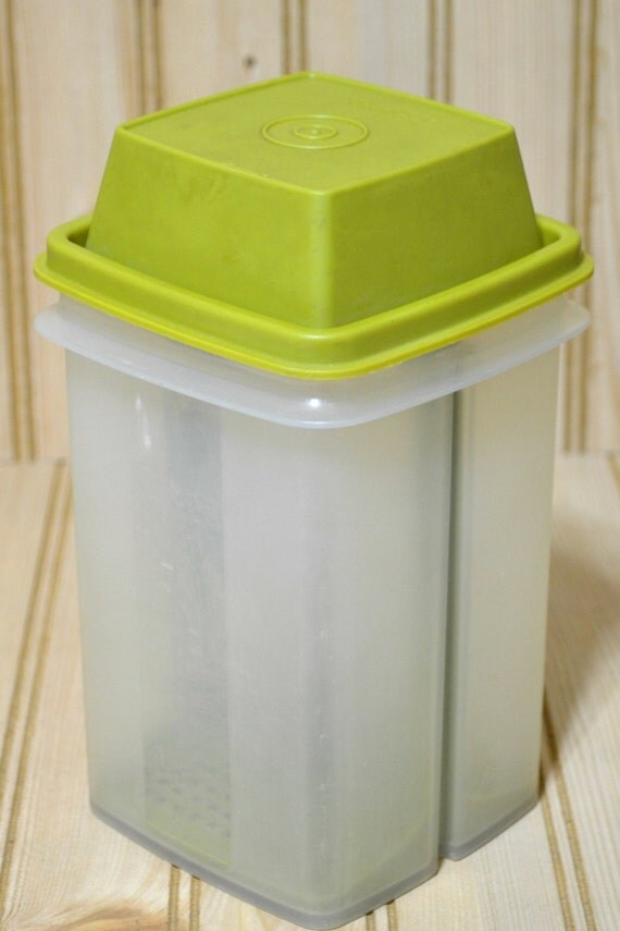 Vintage Tupperware Pickle Keeper Container Olive Green