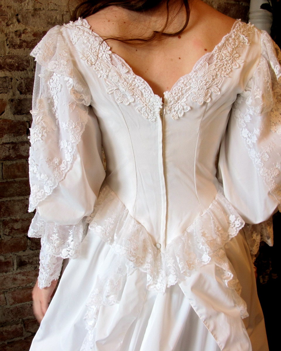 Prairie Wedding Dress 1970s Vintage by StateAndMainVintage