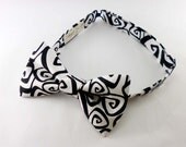 Black and white bow tie mens - swirl print cotton pre tied adjustable mans bowtie - mad hatter bow tie punk