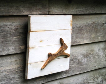 Kids Wood Wall Art,White Rabbit Wall Art,Easter Bunny,Kid Room Decor,Rustic Wood Bunny,Reclaim Wood Art,Girls Room,Baby Nursery,Rabbit Decor