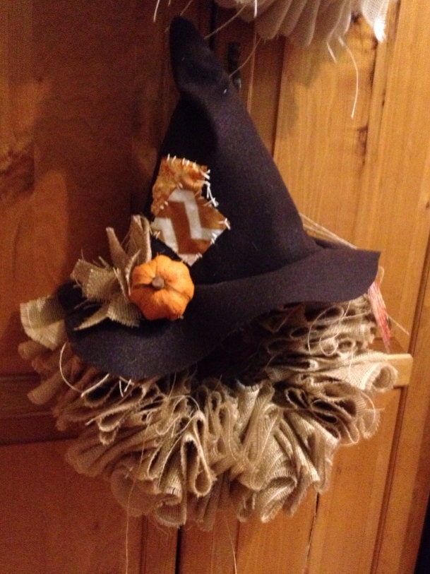 Burlap Ragged Scarecrow Wreath