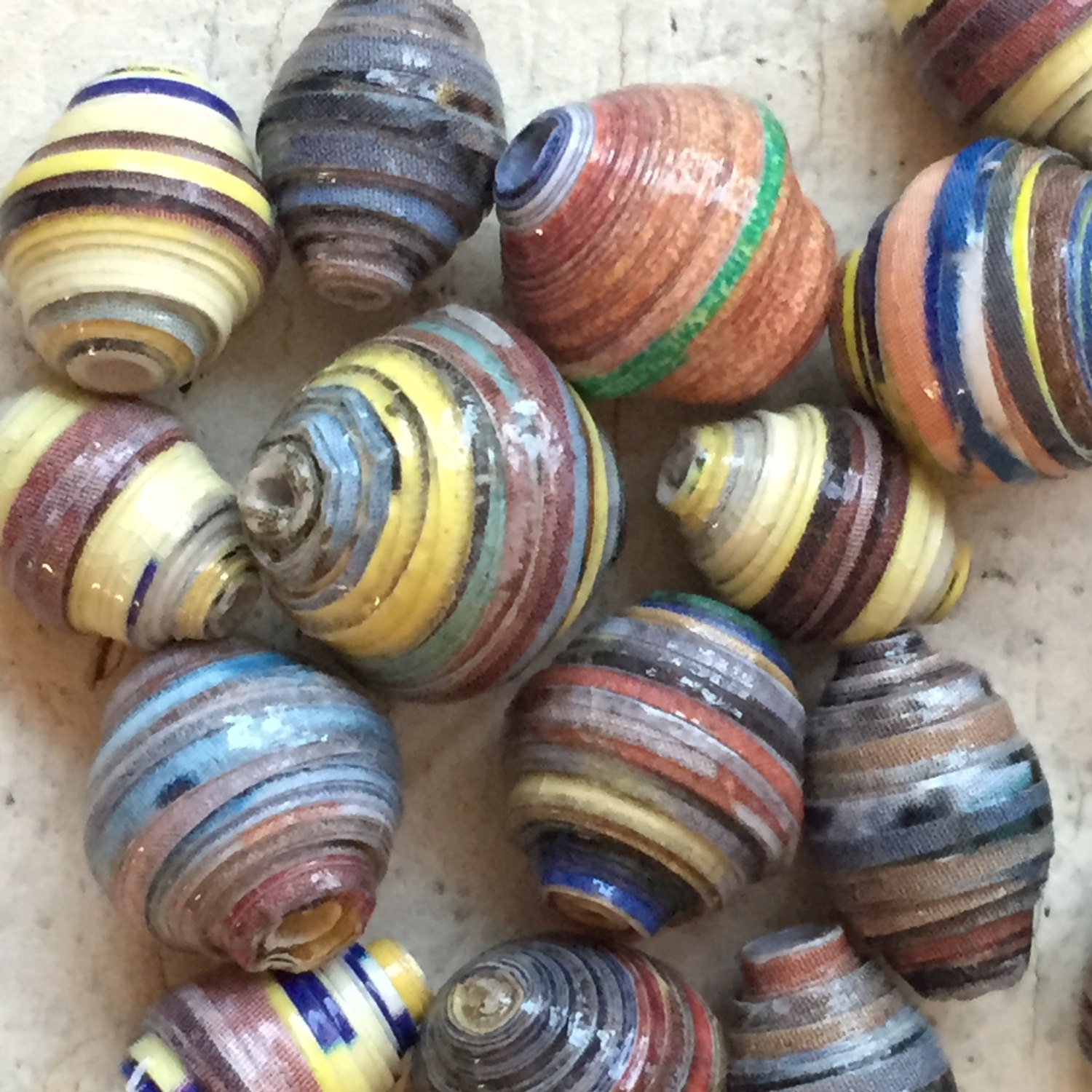 5 African recycled paper beads handmade by Trendwondering on Etsy