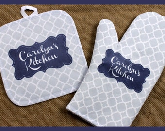 Oven Mitt Pot Holder Monogrammed Gift Set Personalized Oven Mitts Gifts for Mom Decor Dining Housewarming Hostess Gift Monogrammed Custom